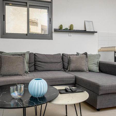 Very Nice 1 Bdr Apartment 2 Min From The Beach ! เทลอาวีฟ ภายนอก รูปภาพ