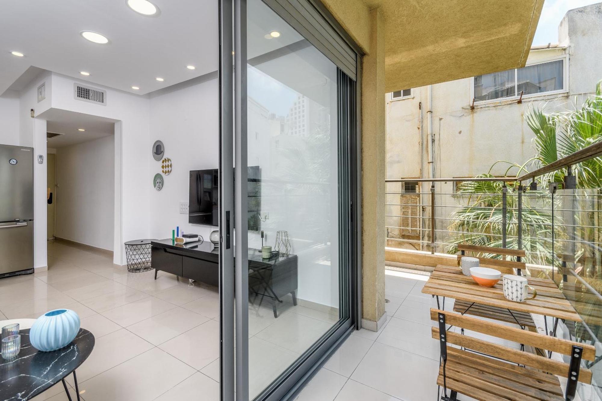 Very Nice 1 Bdr Apartment 2 Min From The Beach ! เทลอาวีฟ ภายนอก รูปภาพ